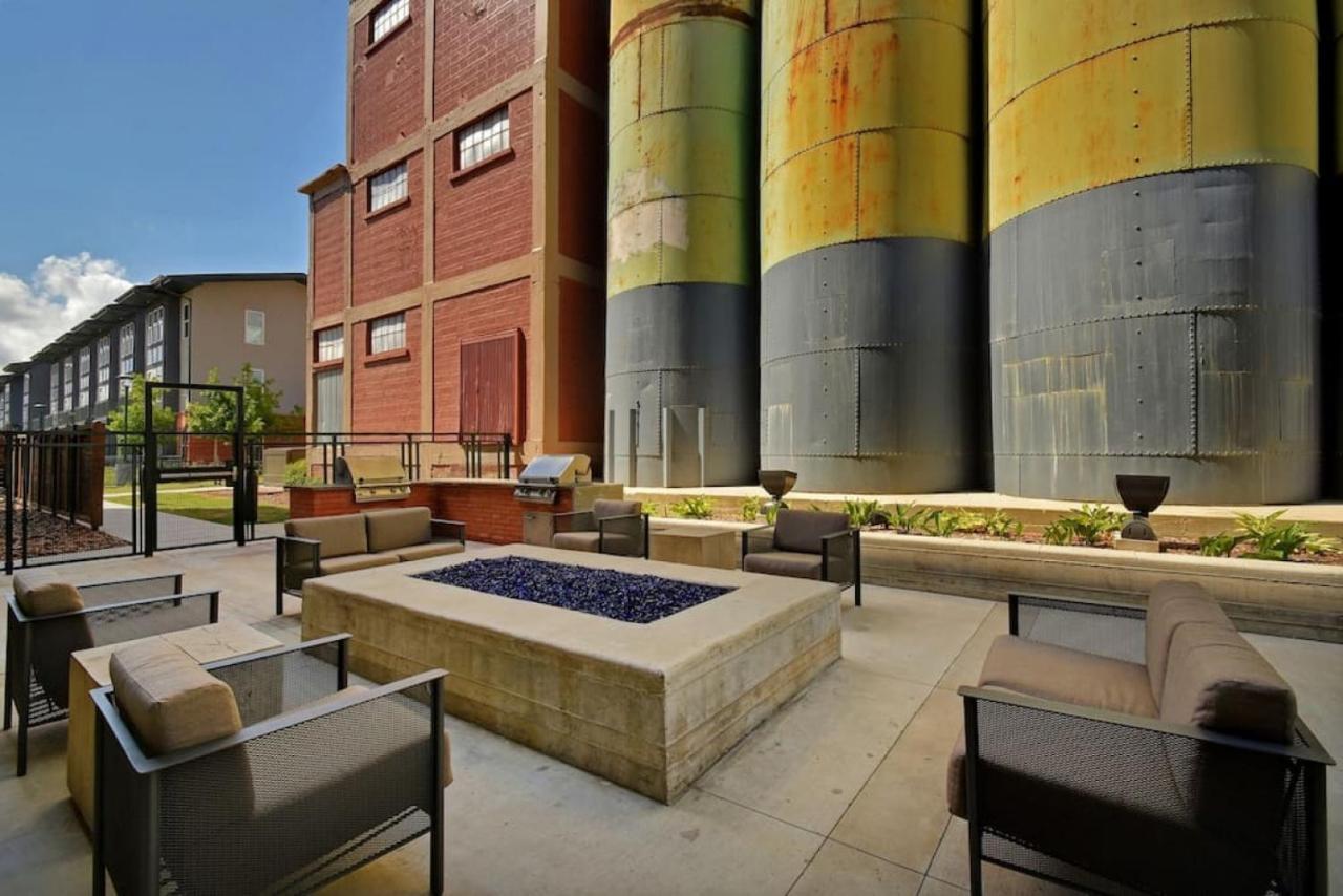 Vibrant Downtown Studio Wifi Pool Gym San Antonio Exterior photo